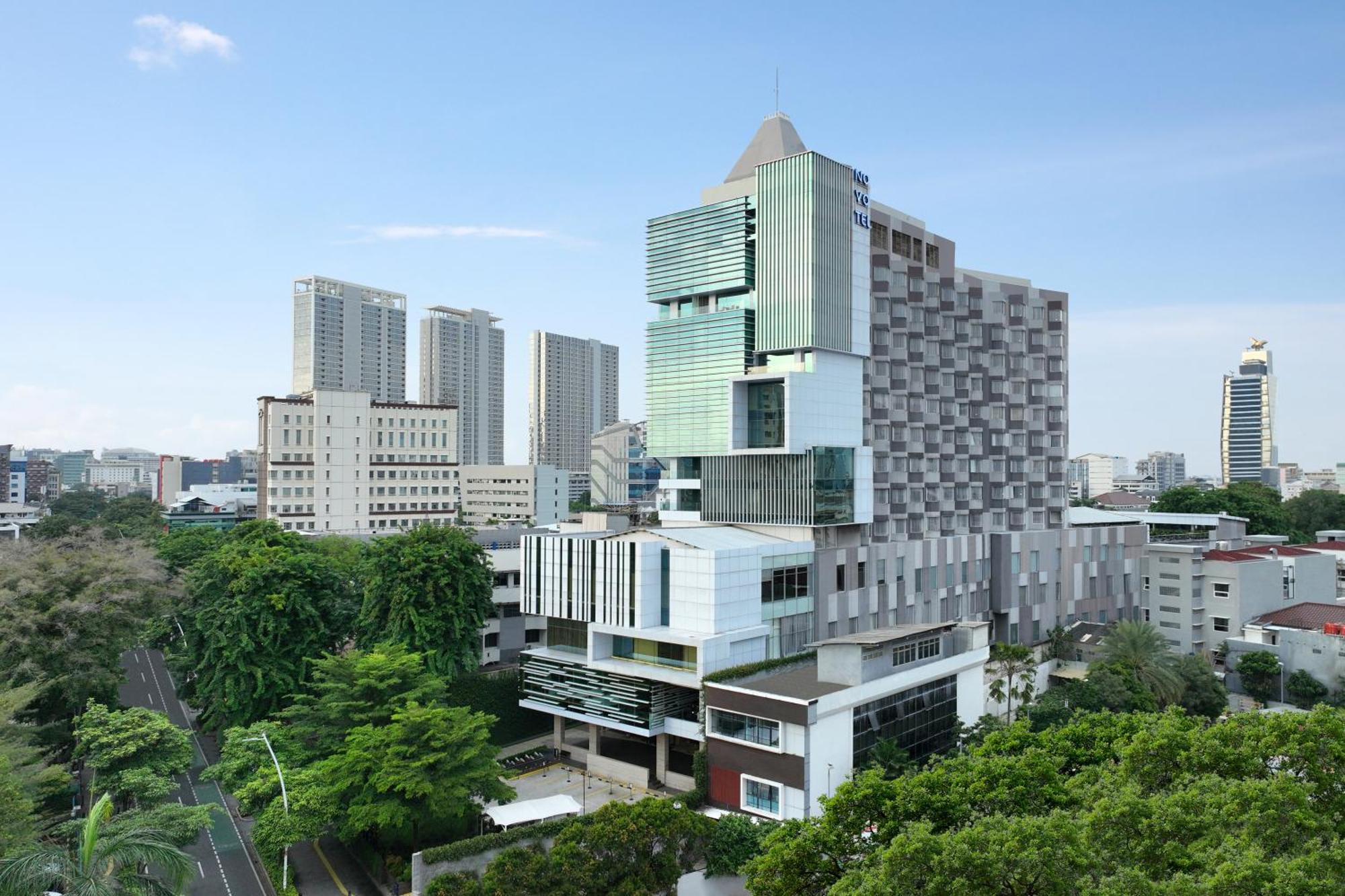 Novotel Jakarta Cikini Экстерьер фото