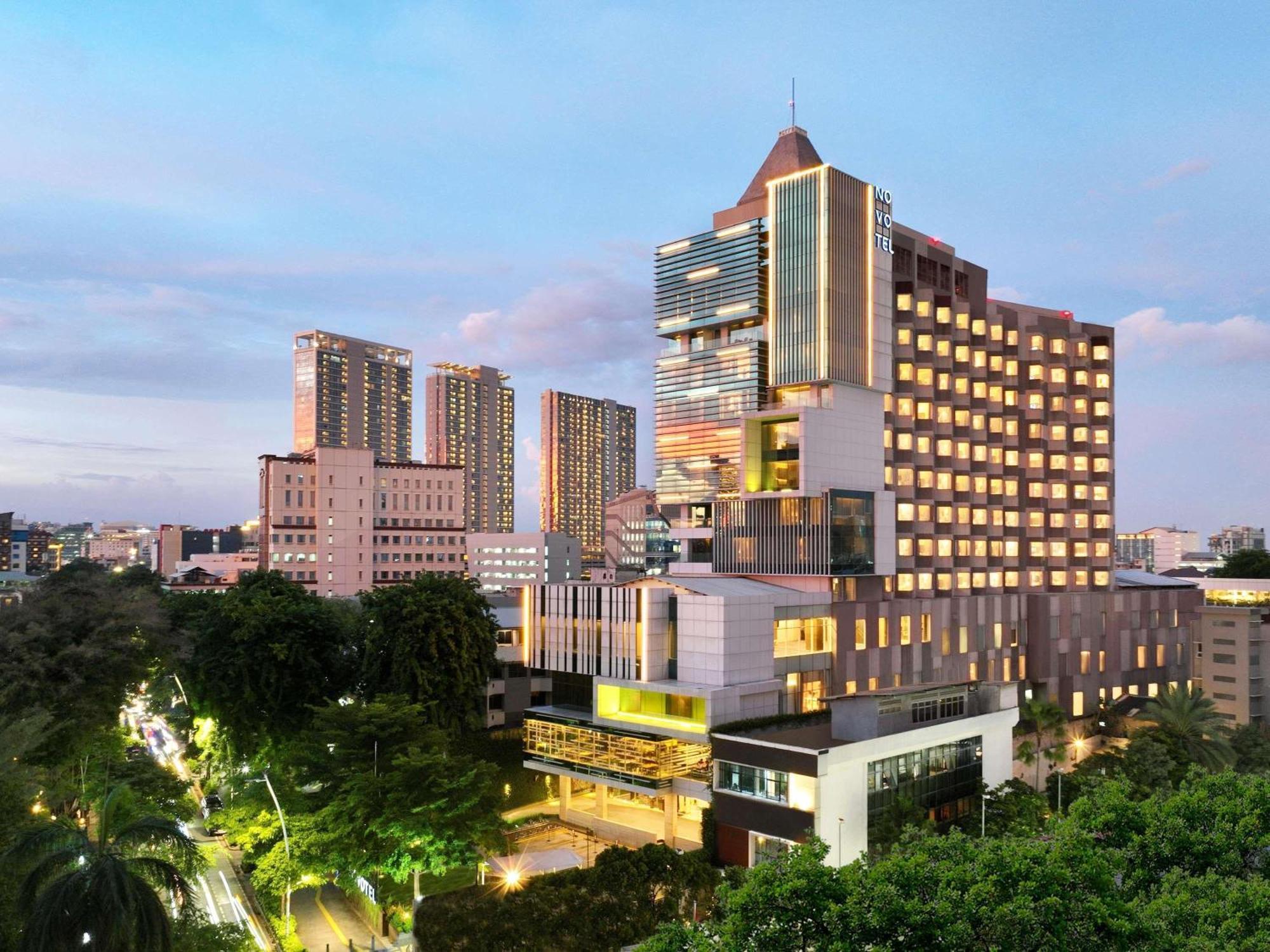 Novotel Jakarta Cikini Экстерьер фото