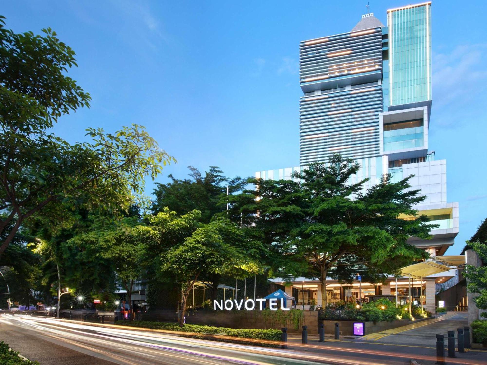 Novotel Jakarta Cikini Экстерьер фото